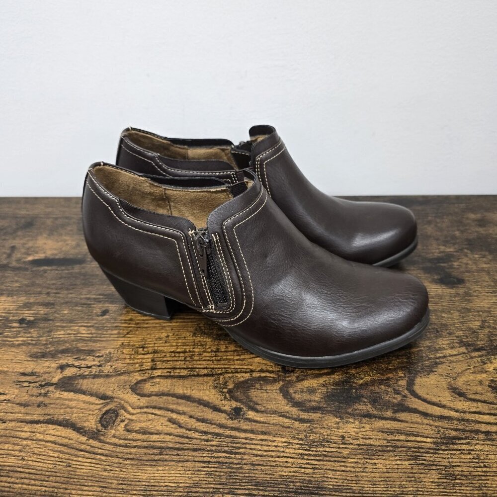 Natural Soul Kasta Side Zip Ankle Boot 7W Block Heel Brown Faux Leather
